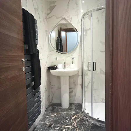 In - Luxury דירה *