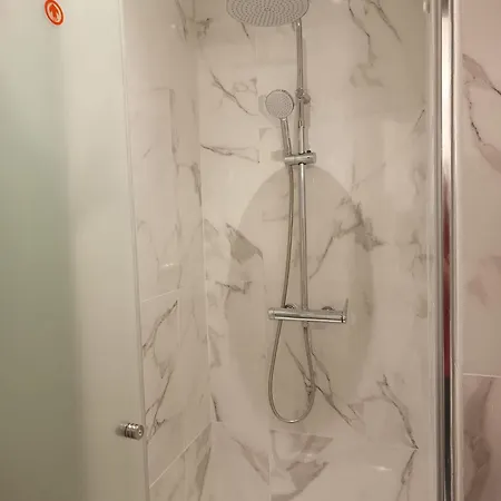 In - Luxury דירה