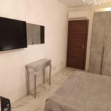 In - Luxury דירה *