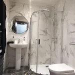 In - Luxury *