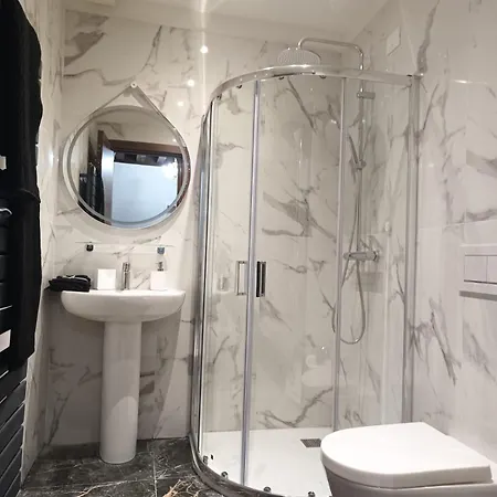 In - Luxury *